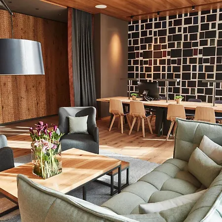 シュタイゲンベルガー 4*